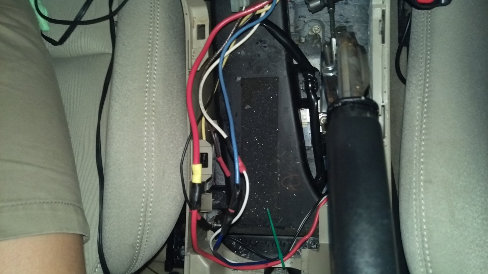 wiring that sits under cup holder.jpg